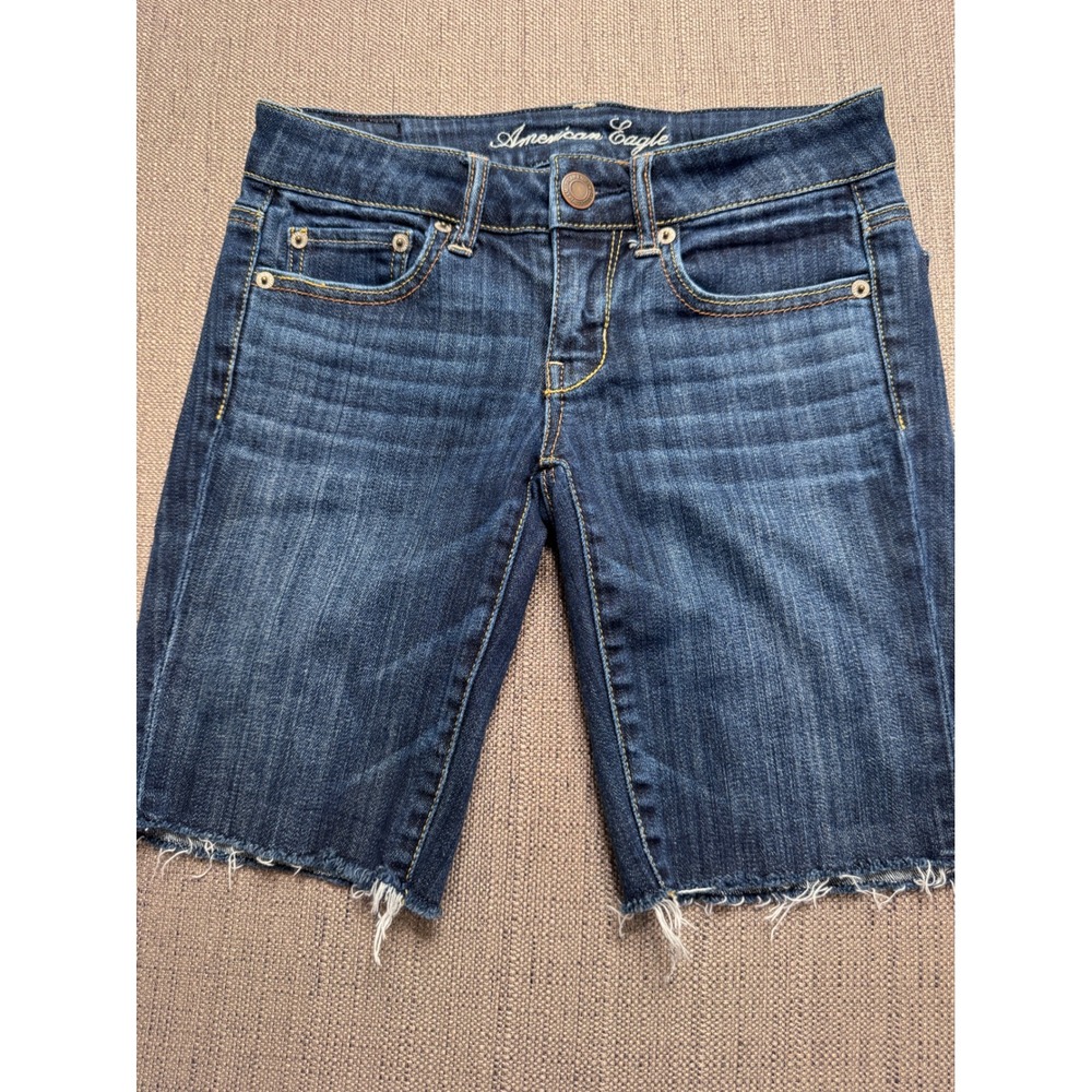 American Eagle Womens Stretch Denim Bermuda Shorts Dark Wash Raw Hem Size 0